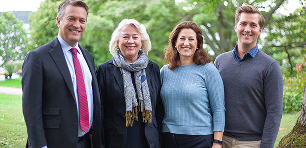 Från vänster: kommunstyrelsens ordförande Daniel Källenfors (M), kommunalråd Birgitta Sköld (LP), kommunalråd Amelie Tarschys Ingre (L) och kommunalråd Carl-Johan Schiller (KD).