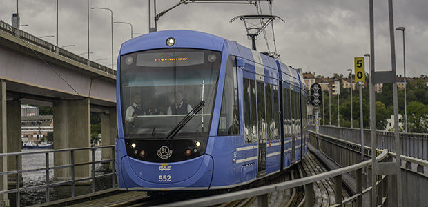 Lidingöbanan på Lidingöbron