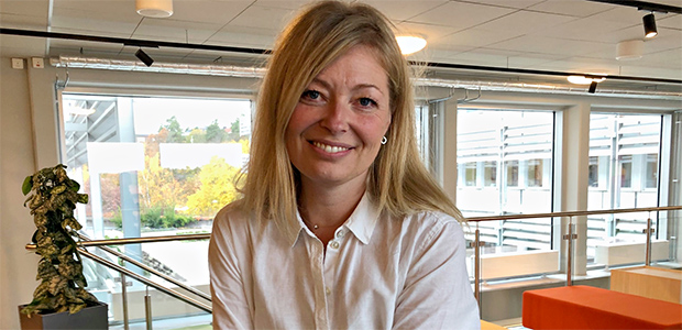 Porträttbild på Sara Penje.