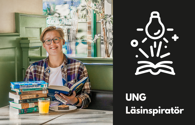 Sofie Dahlerus läser en bok på ett café.