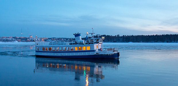 Ballerina, pendelbåt i vintermiljö. Foto: Bo Williamsson
