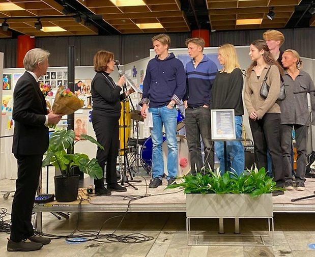 I slutet på januari delades Raoul Wallenbergpriset ut till Hersby gymnasiums värdegrupp, en grupp elever som jobbar med de mjuka värdena på skolan.